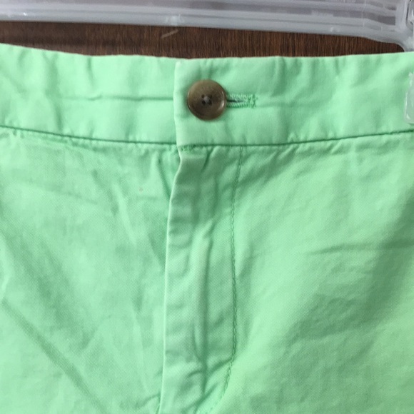 Gap women’s light green shorts - Picture 3 of 6